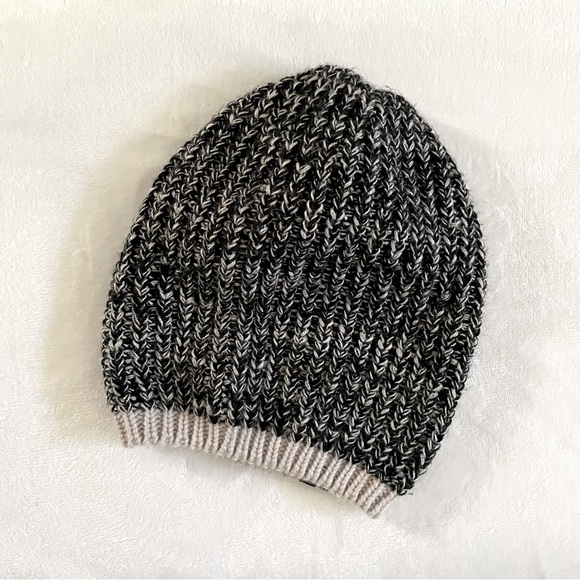 NWOT FOX HEAD BEANIE - Picture 2 of 2